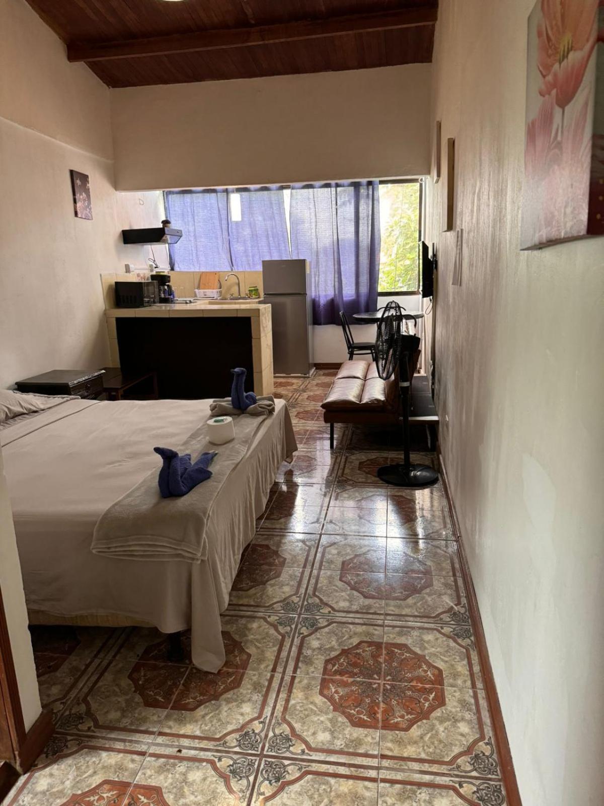 Aparthotel Villa Pacande & Rooms Pilas Zimmer foto